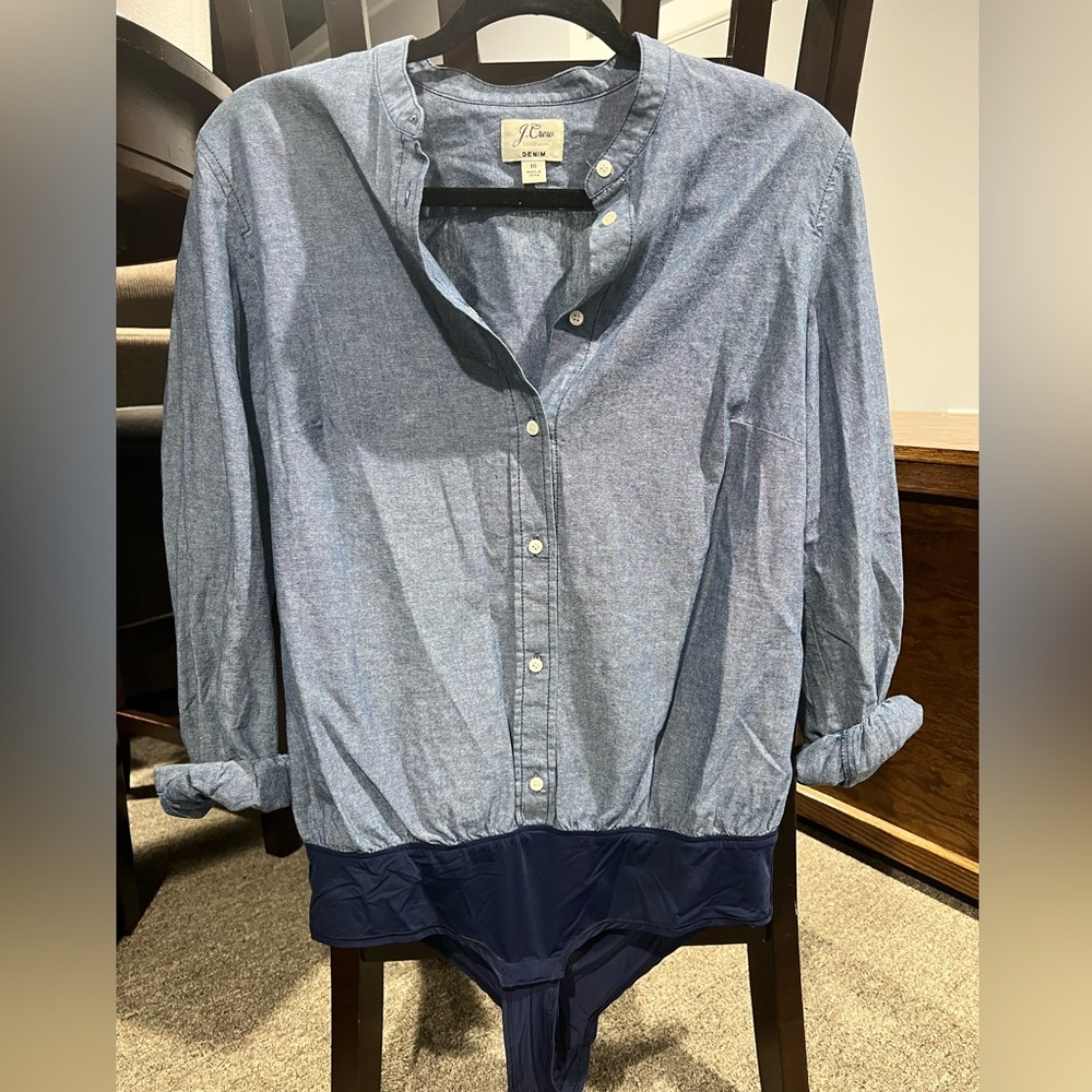 J. Crew stay tucked button down. Size 10